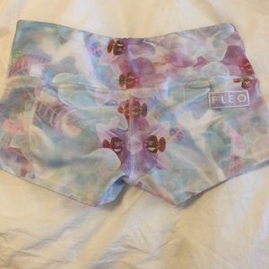 FLEO shorts size S Mermaid low rise contour